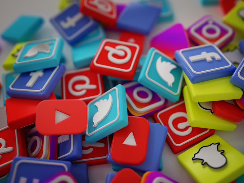 Social media networks and their impact in online marketing